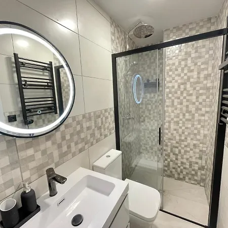 Homestay Lopez Pando Madrid Buitenkant foto